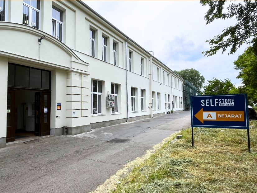 Self Store Mátyásföld ügyfélszolgálati iroda bejárat | © Self Store Budapest