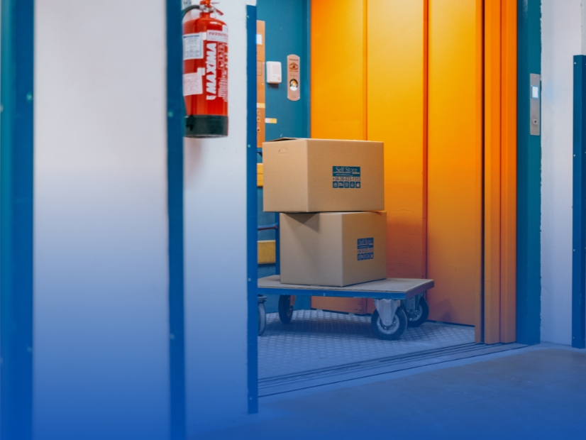 Teherlift a Self Store Budafok raktárépületben, Budapest, 22. kerület | © Self Store Budapest