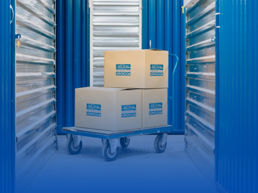 Self Store Debrecen moving boxes in storage facility