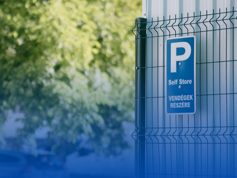 Free parking - storage rental in Budapest. | © Self Store Budapest