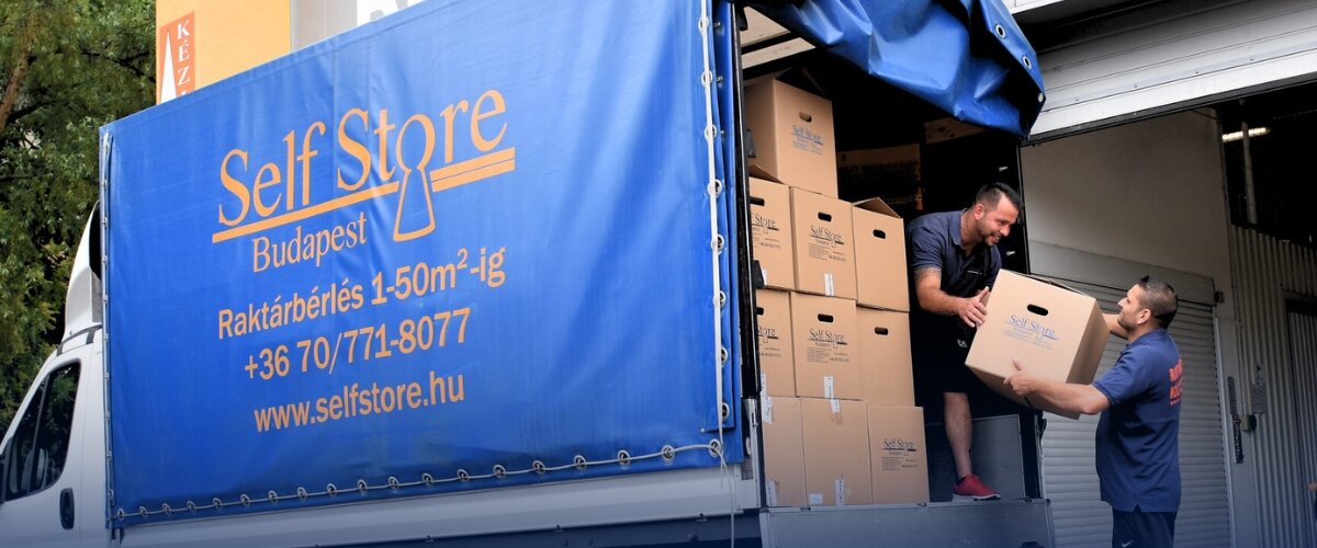 self storage moving service to storage units